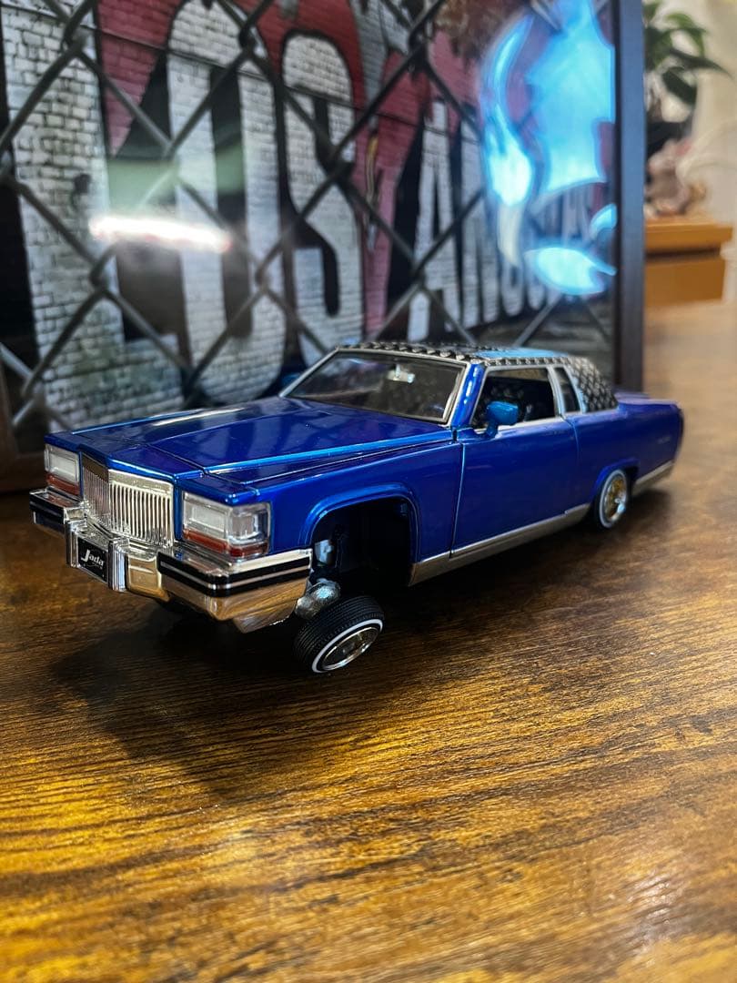 ア*プ様 1/24 キャデラック DONK カスタム品