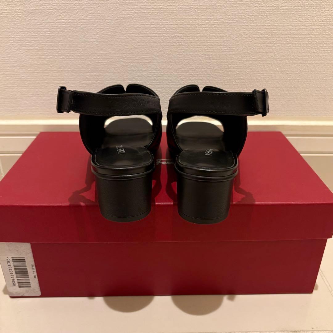 極美品 REGAL リーガル ソフトカバードサンダル 22.5cm