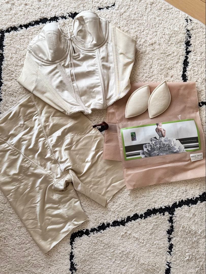 ブライダルボーテ　ビスチェ＆ガードル