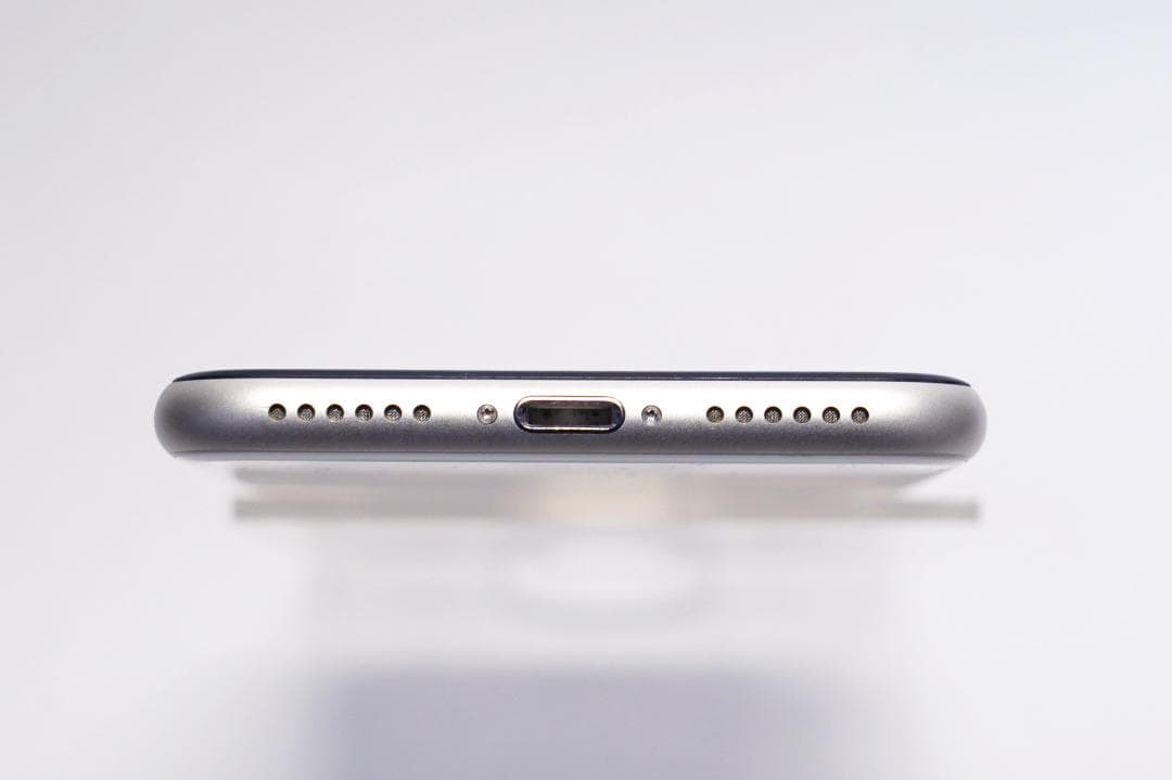 【即日発送】iPhone SE 第3世代 SIMフリー 64GB スターライト