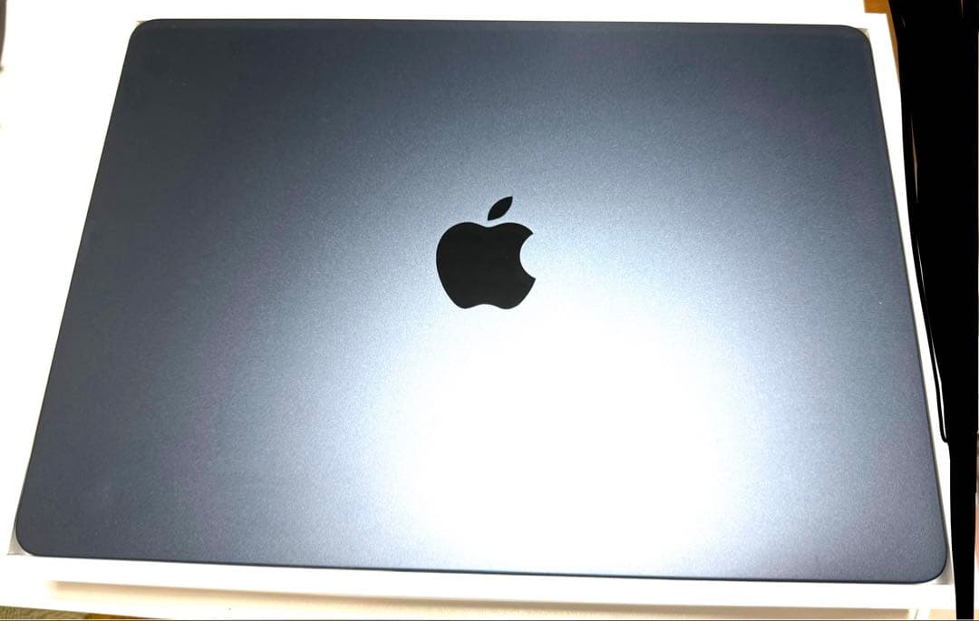 【美品】MacBookAir M2ミッドナイト本体13.6インチ