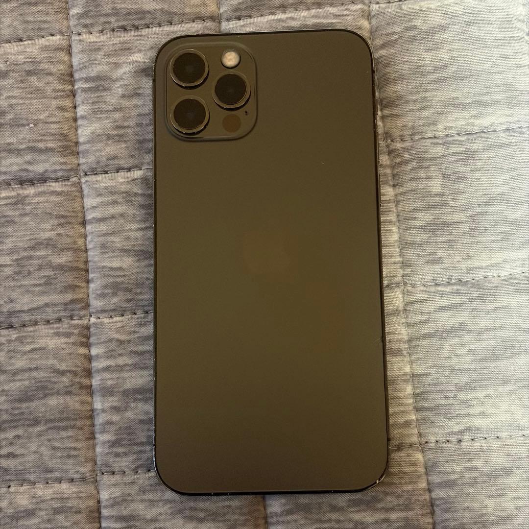 カラビンカiPhone12 Pro 本体 ブラック 強化ガラスフィルム付き