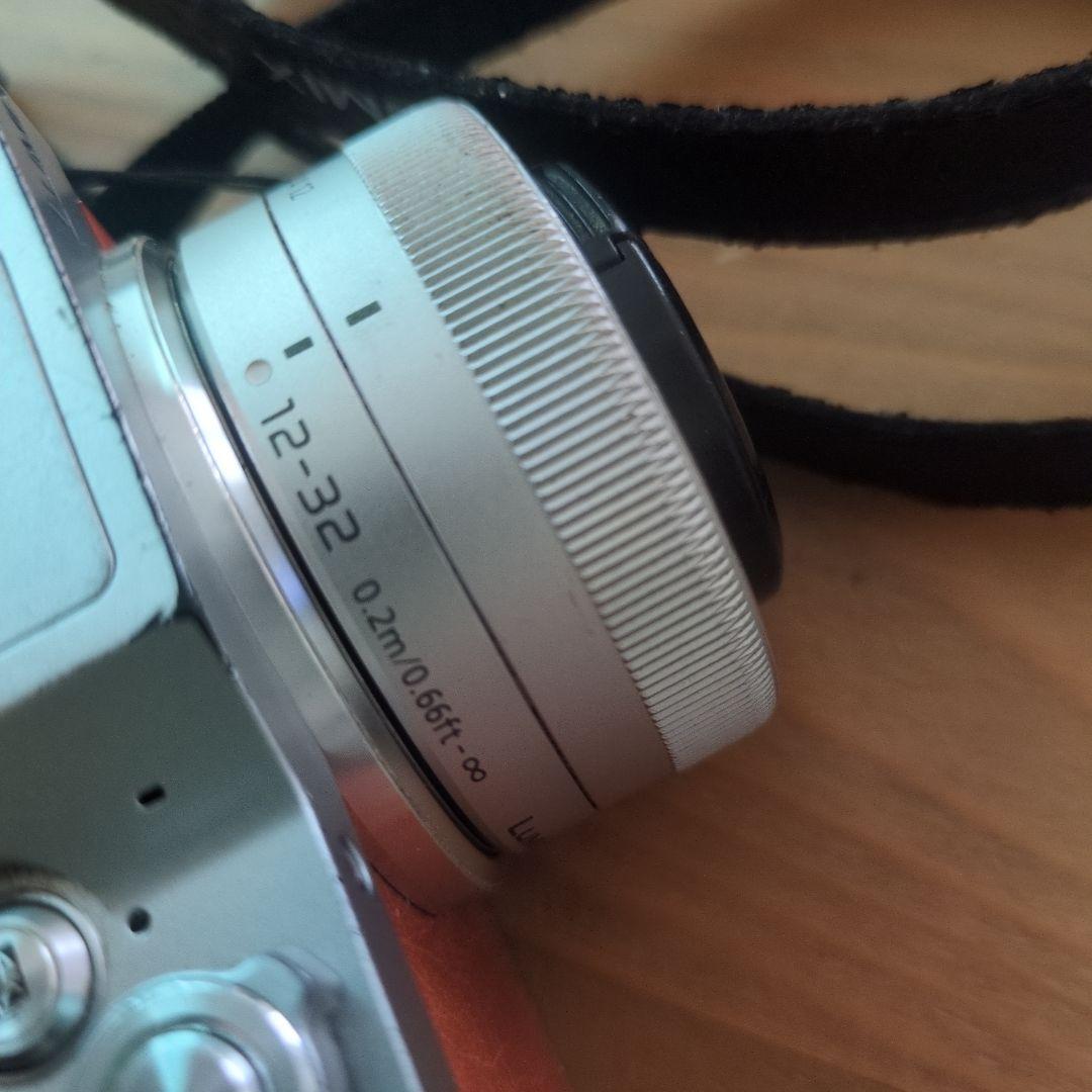 値下げ！Panasonic LUMIX DC-GF10 デジタルカメラ本体充電器