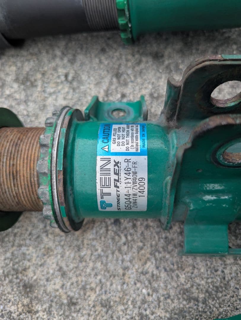 プリウスα テイン ストリートフレックス 車高調 street flex