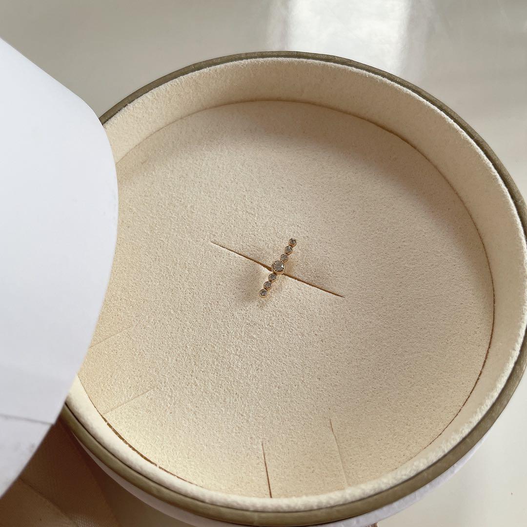 AHKHA ピアス　K18　ダイヤモンド0.03ct　フィラモンシングル