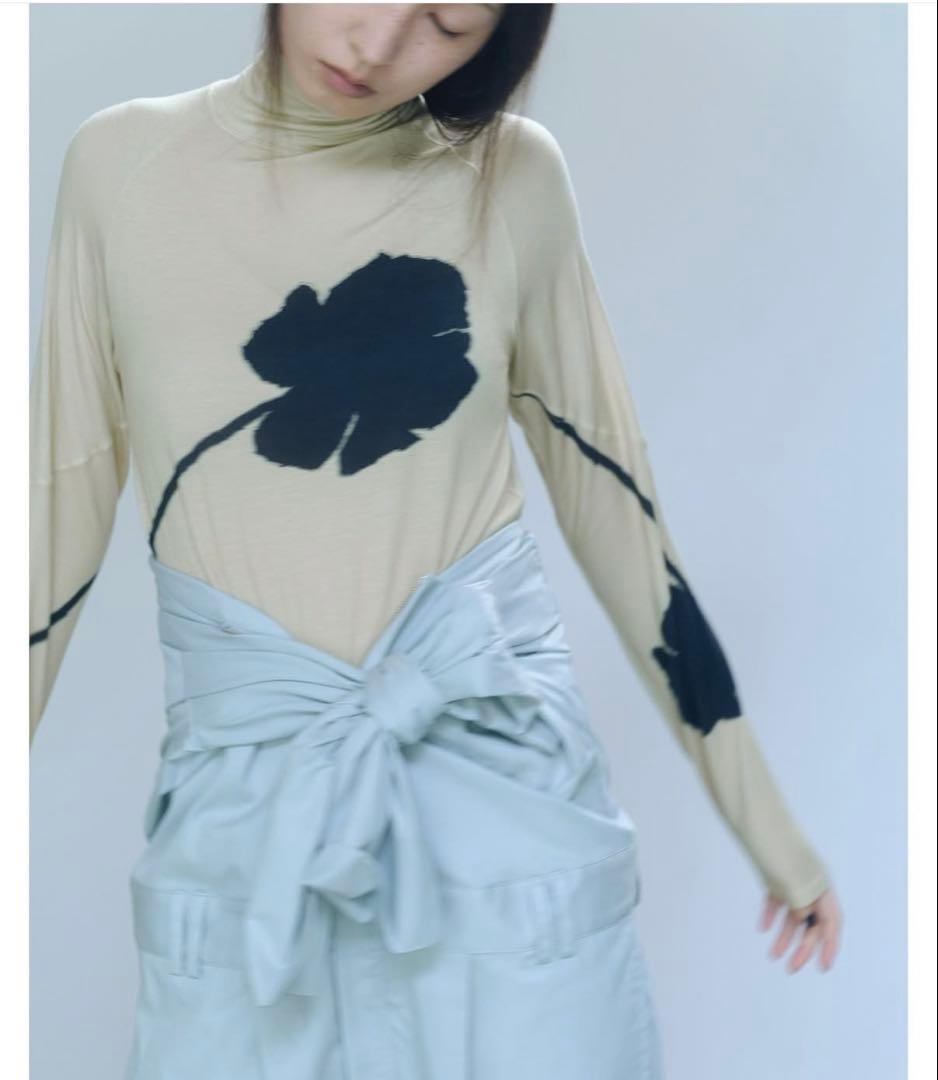 RITSUKO KARITA フラワーハイネックトップス