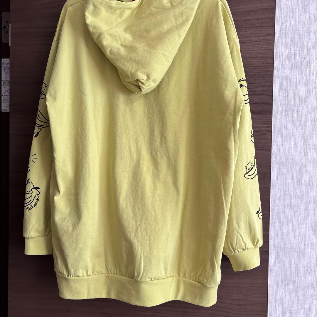 ⭕️新作⭕️サンリオとコラボ商品パーカー（Ｆ）➕非売品➕ハンカチ⭕️