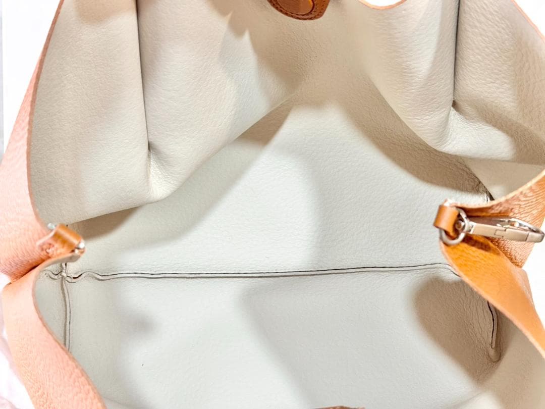 新品未使用 ジャンニキアリーニ DUA Mサイズ キャメル BS9720