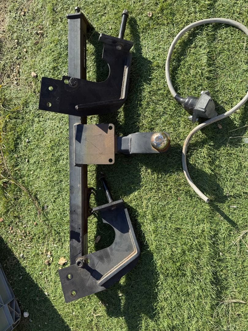 ジムニーjb23用のトレーラーヒッチ SUNTREXヒッチメンバー