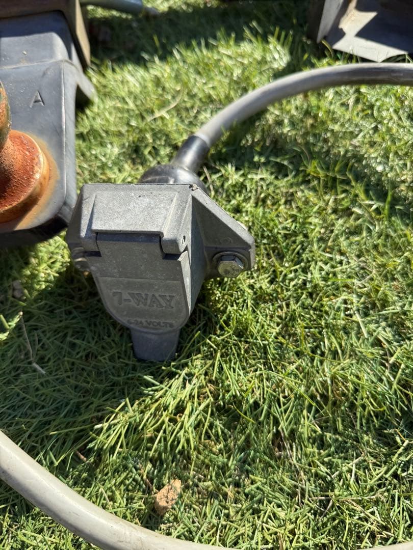 ジムニーjb23用のトレーラーヒッチ SUNTREXヒッチメンバー