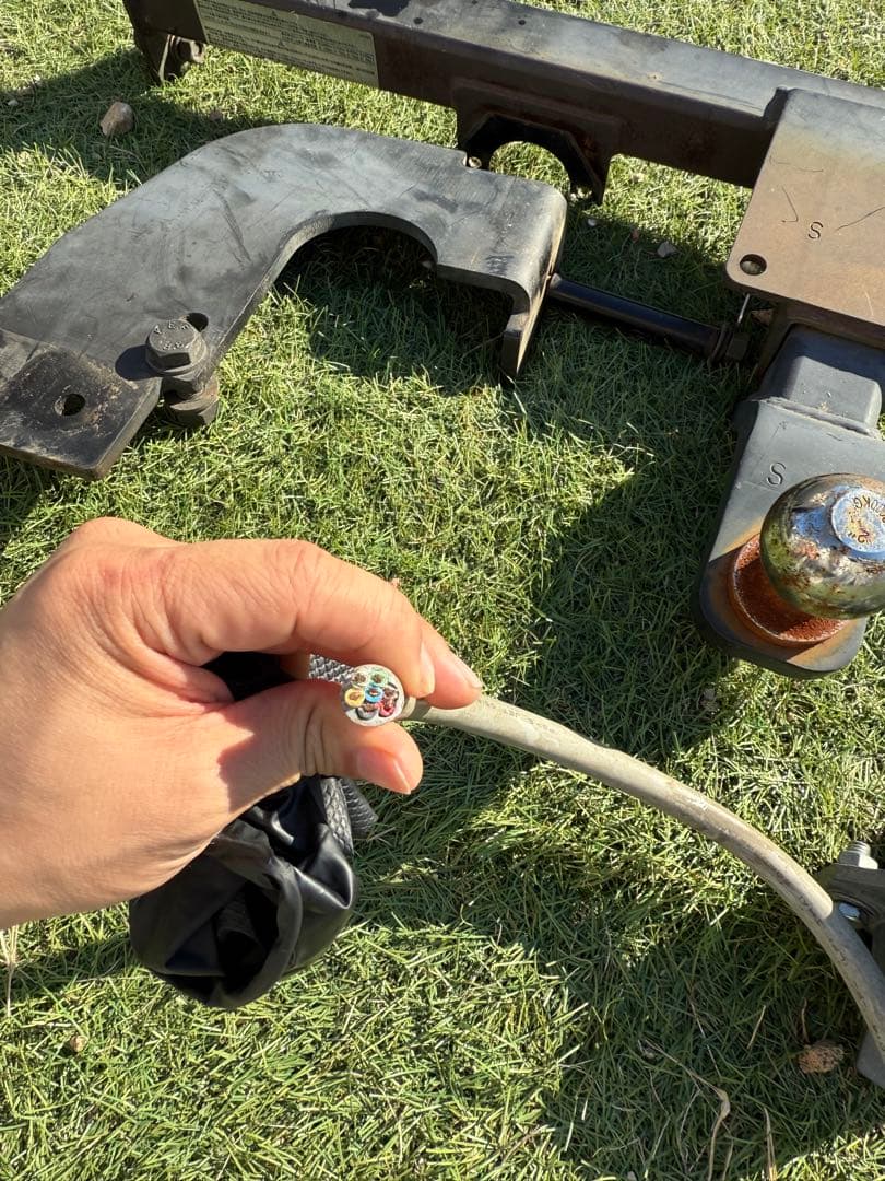 ジムニーjb23用のトレーラーヒッチ SUNTREXヒッチメンバー