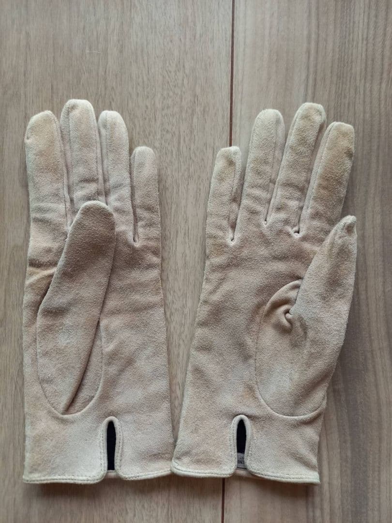 BOTTEGA VENETA ボッテガ　ヴェネタ　イントレチャート　グローブ