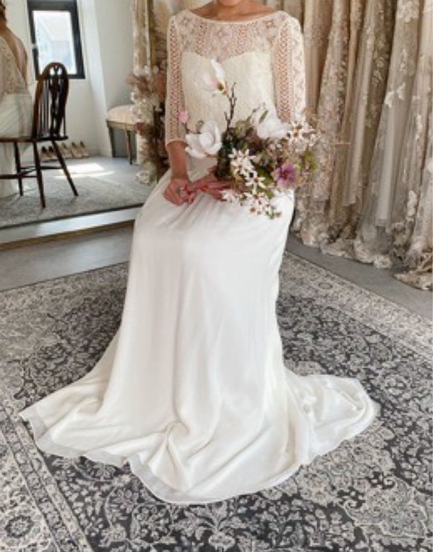 ウェディングドレス 背中開き レース　ホワイト　ロールドサガザン　palma