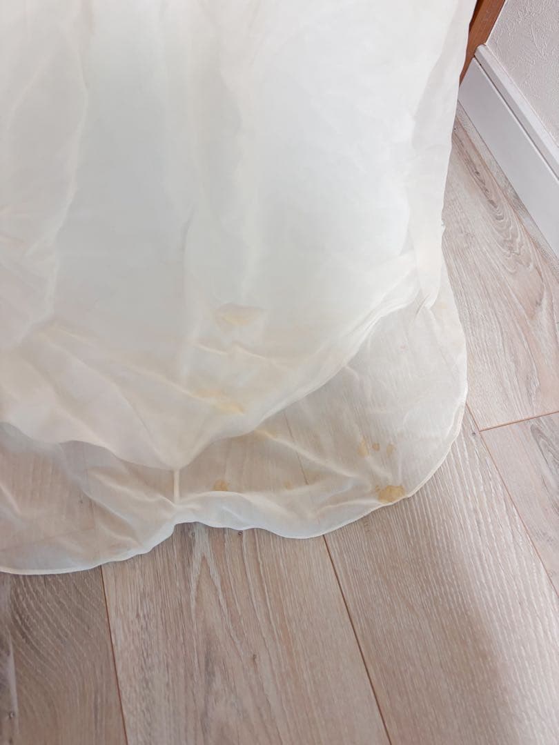 ウェディングドレス 背中開き レース　ホワイト　ロールドサガザン　palma