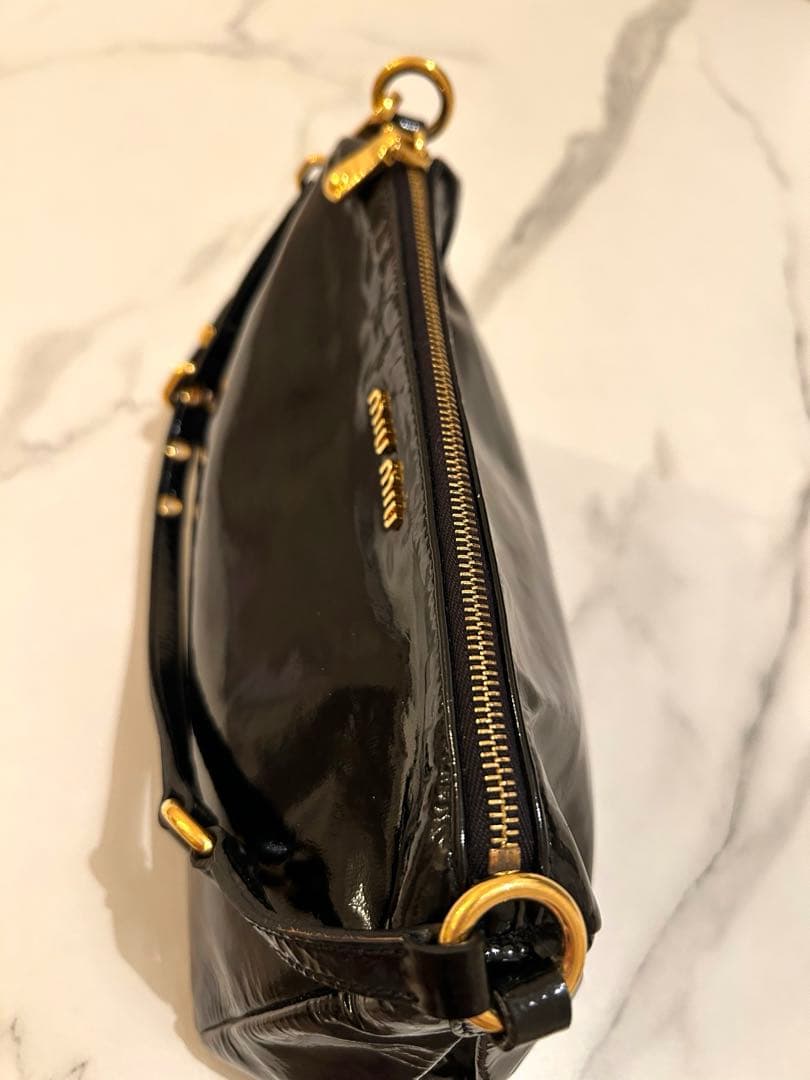 最終値下げ✨miumiu 黒 ハンドバッグ　ハートチャーム