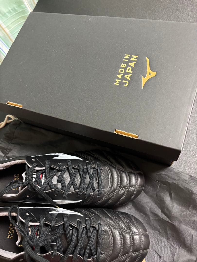 モレリア　ネオ4 26センチ