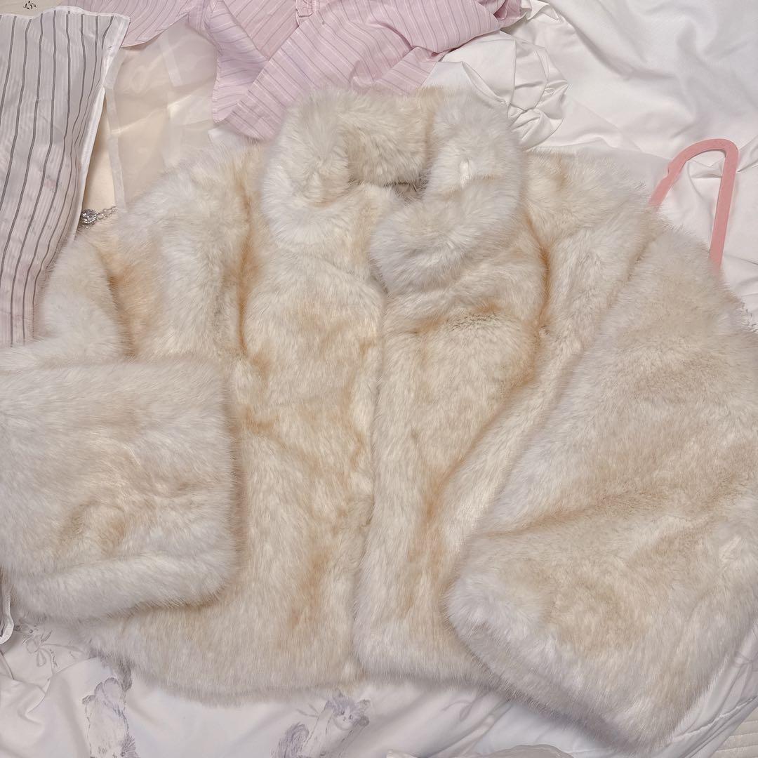 the Barnnetアイボリー 合成ファーコート ショート