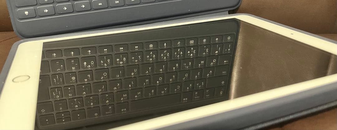 iPad 第８世代 本体 32GB スペースグレー キーボードセット