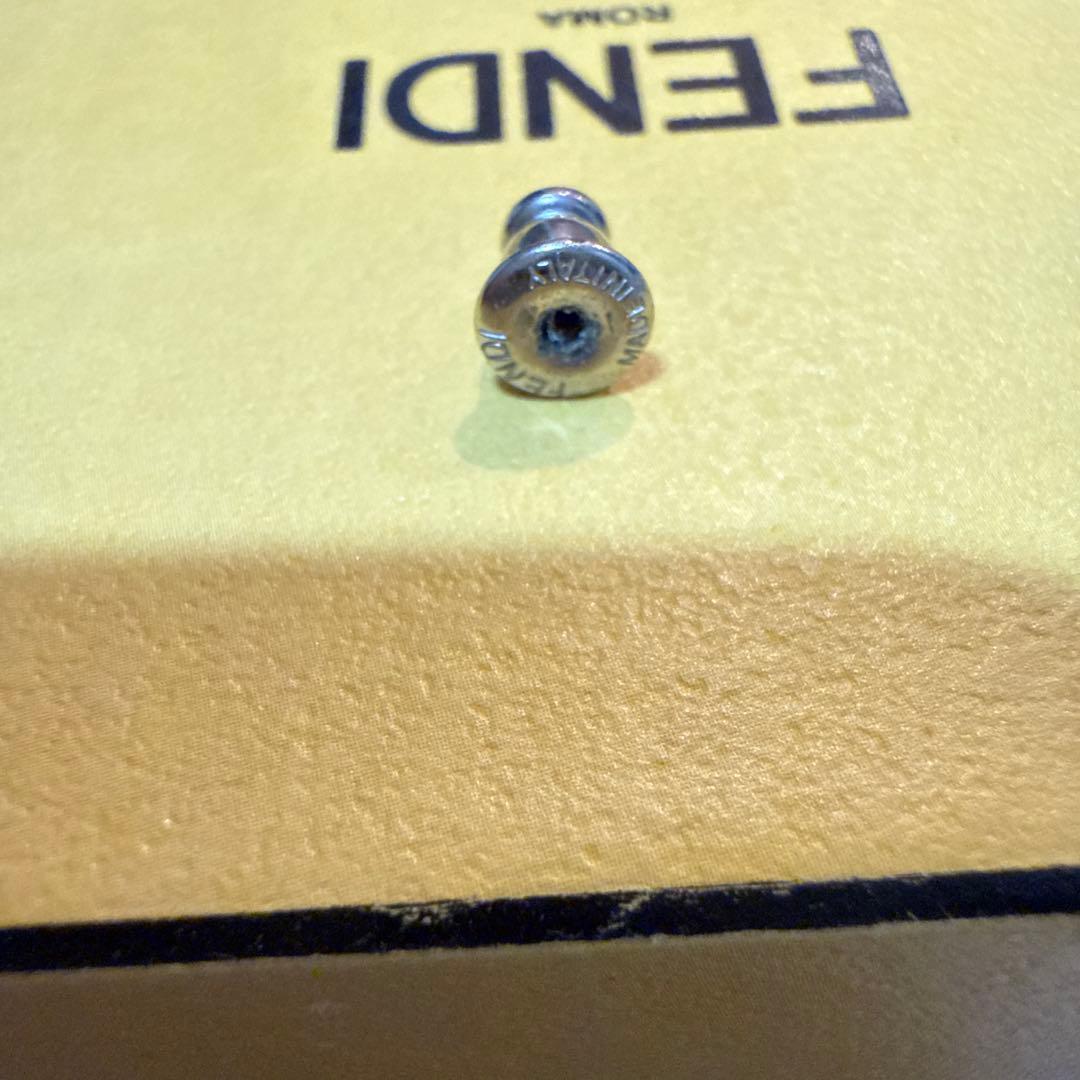 FENDI ゴールド ピアス(片耳用)