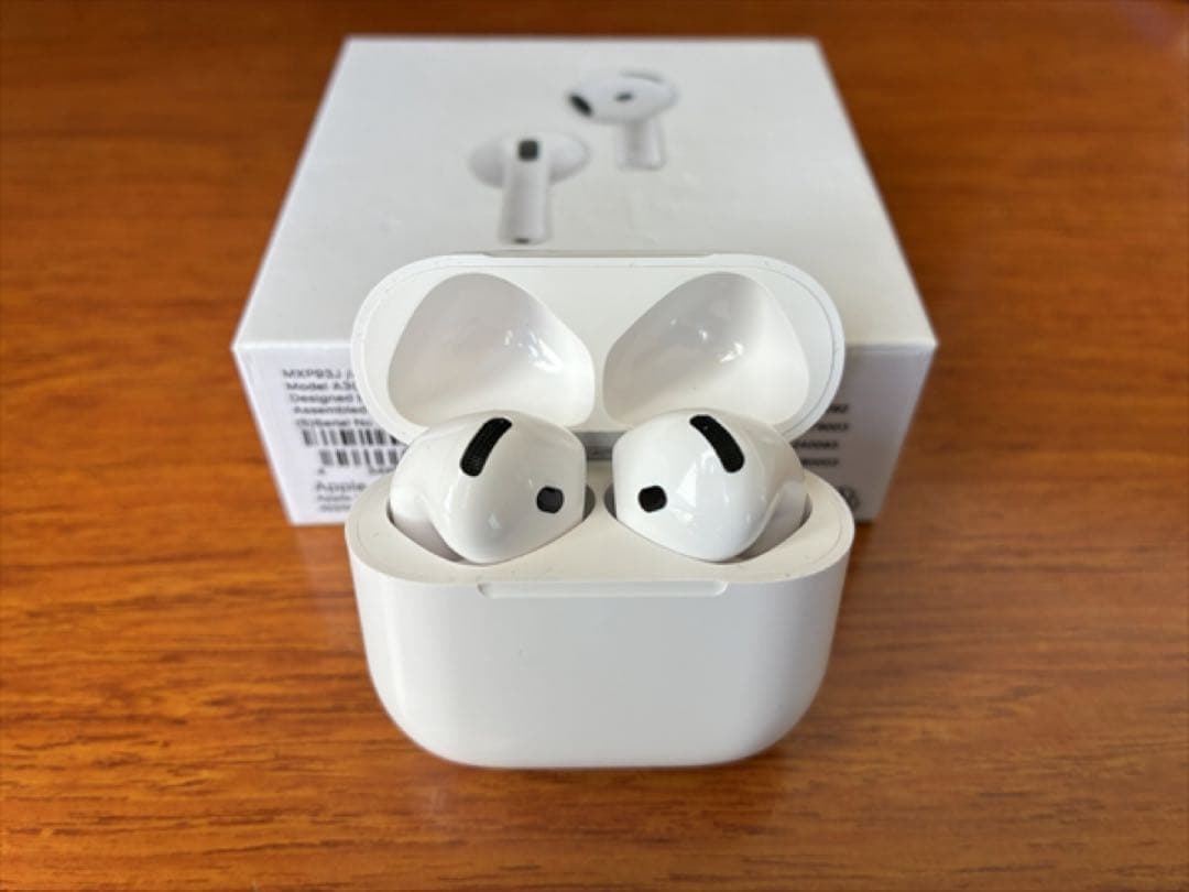 イヤホン Apple AirPods 4 (ANC) MXP93J/A