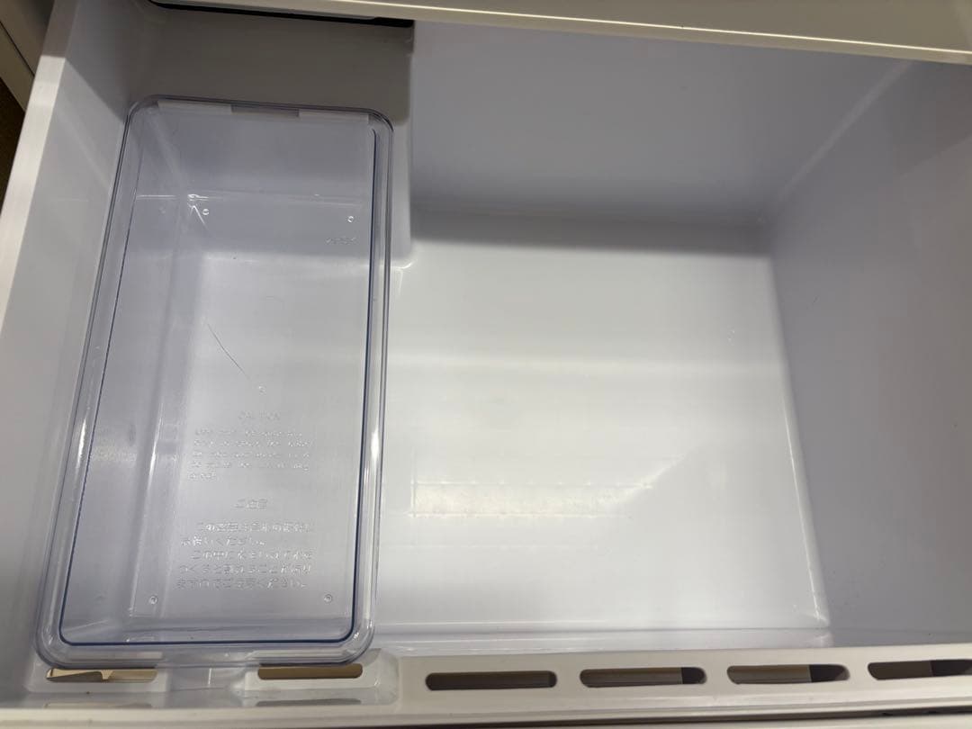 冷蔵庫　AQR-SV27H（W）　　※一部編集しました