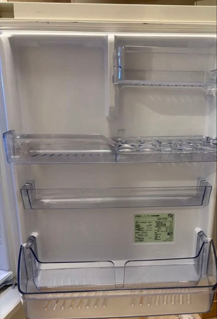 冷蔵庫　AQR-SV27H（W）　　※一部編集しました