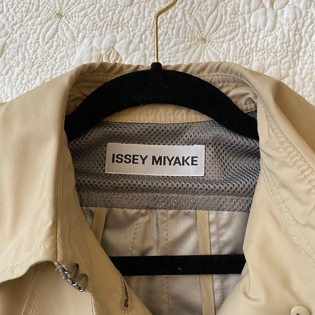 【美品】ISSEY MIYAKE イッセイミヤケ 変形トレンチコート サイズM