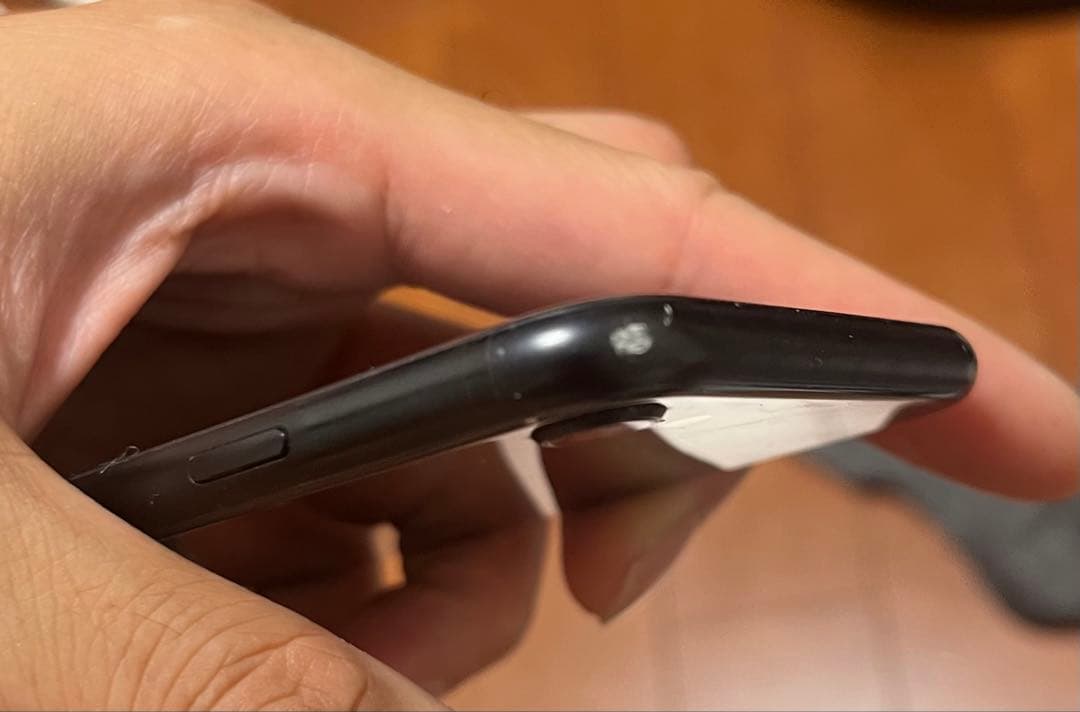 【値下げ】AppleiPhoneSE (第2世代)ブラック64Gバッテリ76%