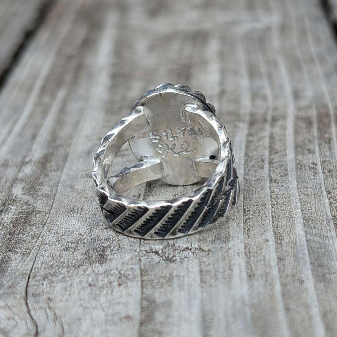 ハンドメイドのターコイズリング　インディアンジュエリー風