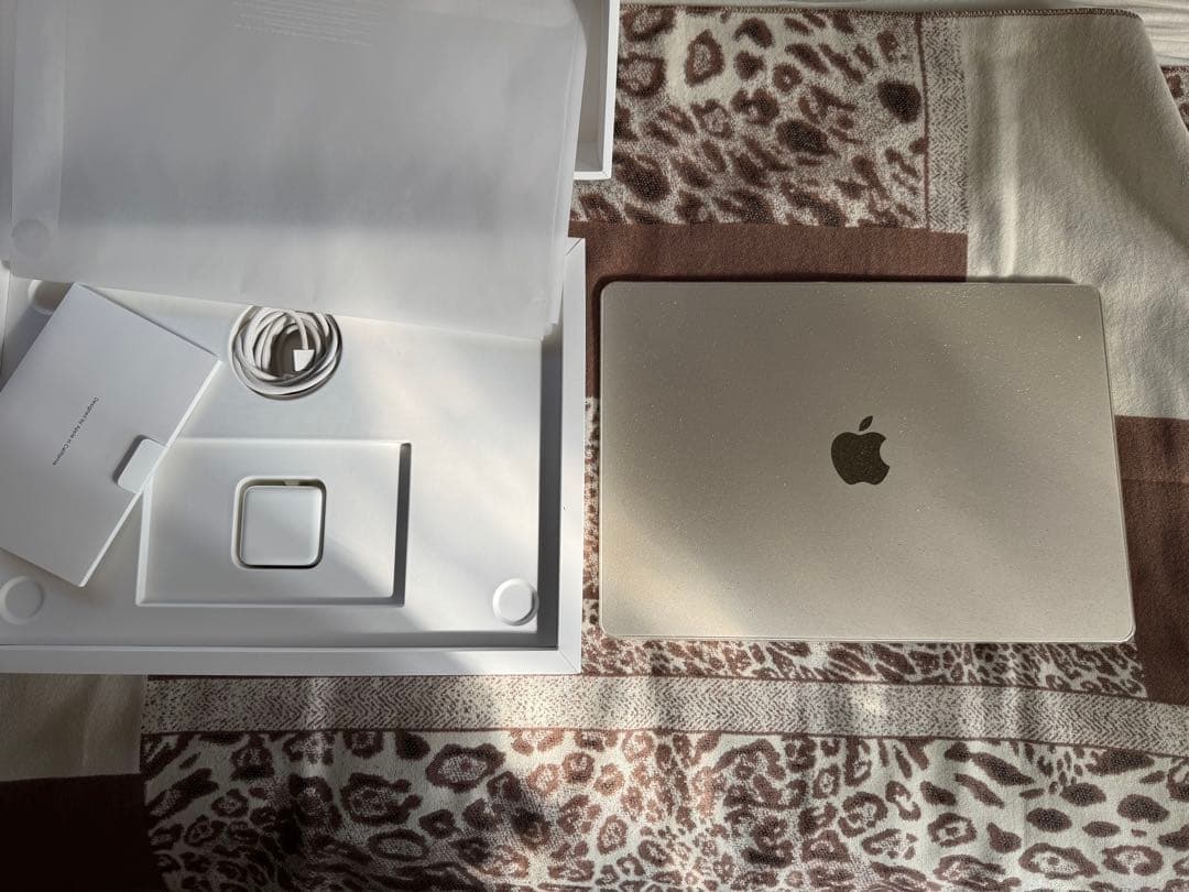 Apple MacBook Air 15インチ本体