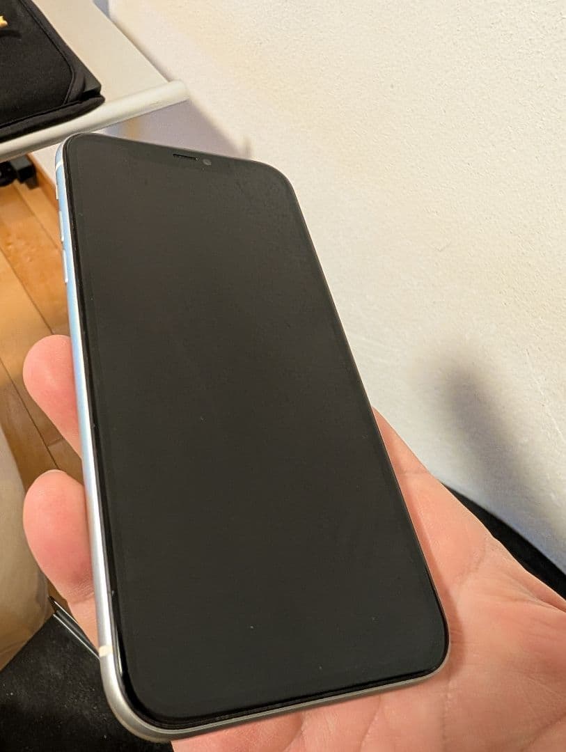 iPhone11　128GB　white（箱付）