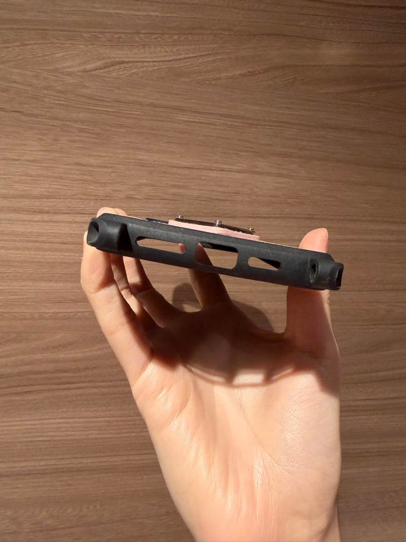 正規品 Prada iphone 15 pro max ケース　ピンク