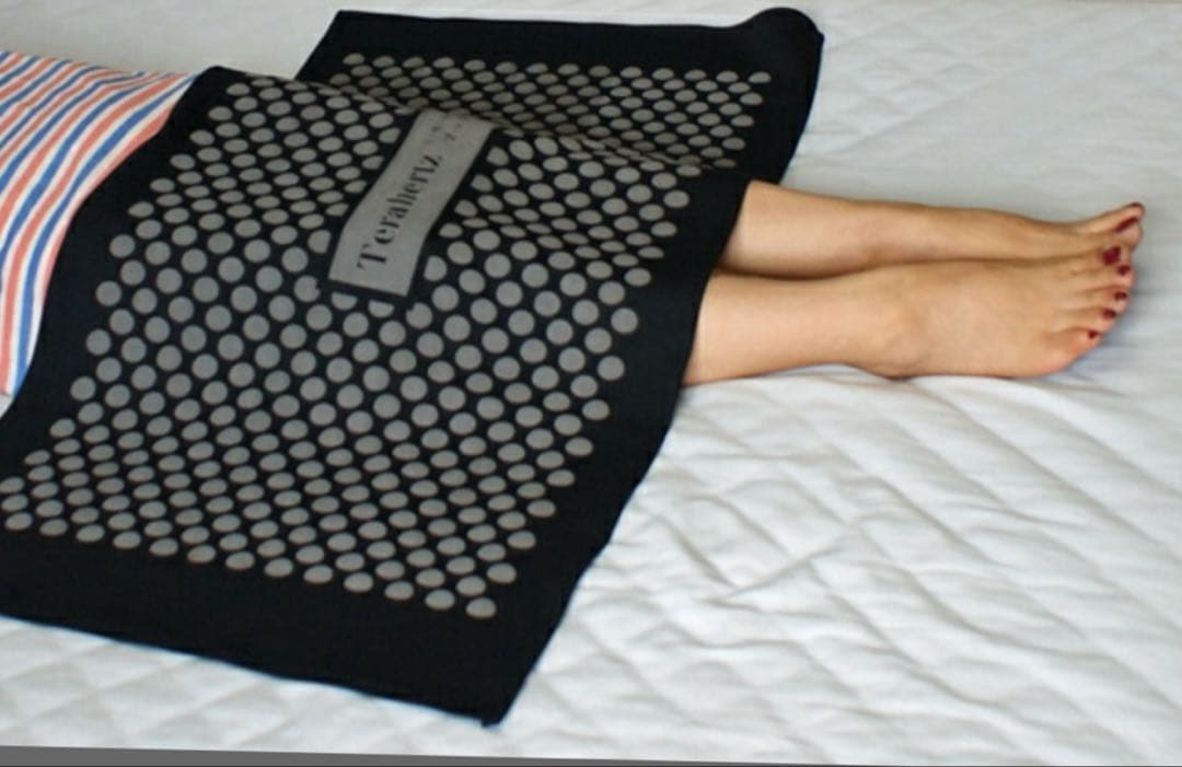 フラミンゴテラヘルツ万能マット＆テラヘルツストーンブレスレット