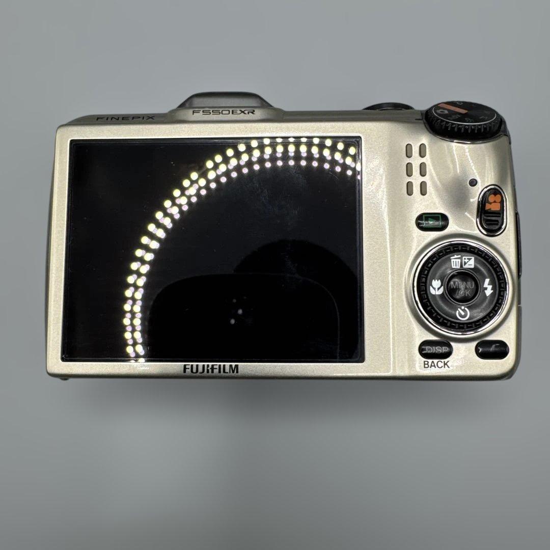 M1365 FUJIFILM FINEPIX F550 EXR デジタルカメラ