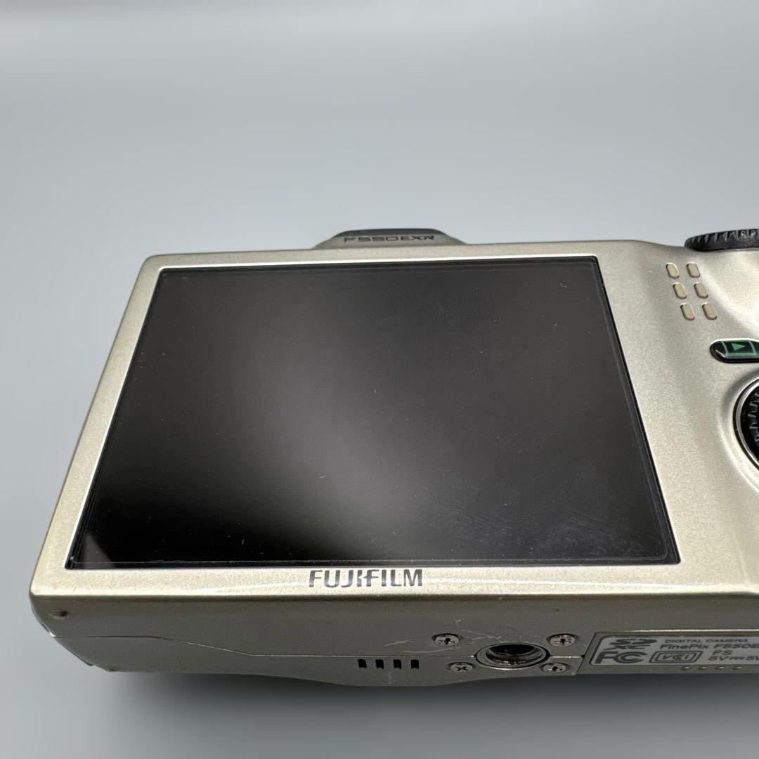 M1365 FUJIFILM FINEPIX F550 EXR デジタルカメラ