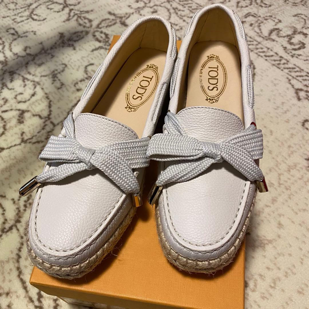 TOD'S トッズ　エスパドリーユ　ホワイト リボン付きモカシン　39.5