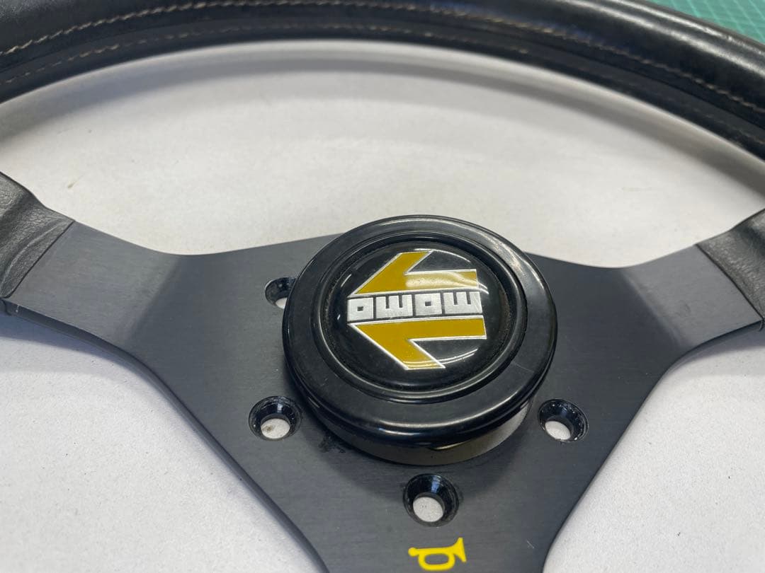 【希少】MOMOモモ 革 ハンドル