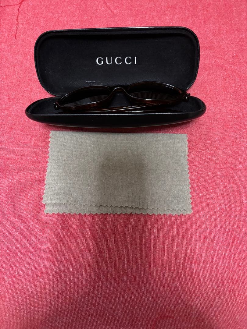 GUCCI ブラウンフレーム サングラス