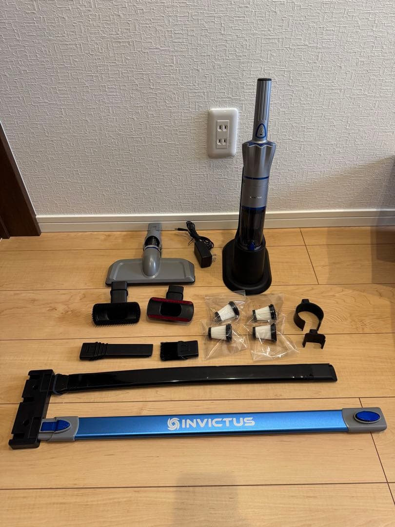 *良品*超軽量 INVICUS スティッククリーナー 2024年製