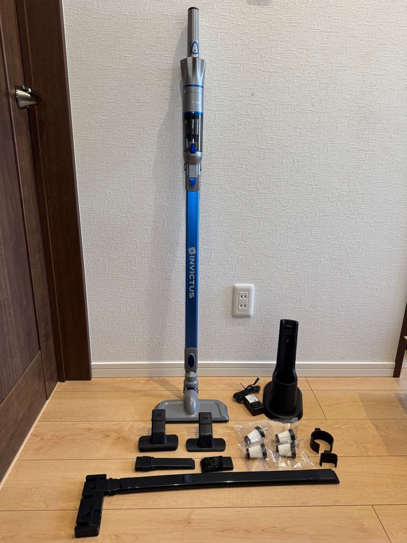 *良品*超軽量 INVICUS スティッククリーナー 2024年製