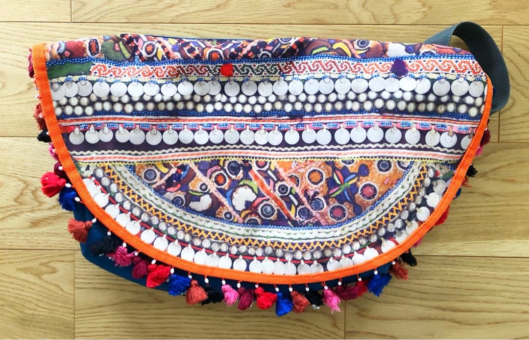 UNDERCOVER 民族柄転写プリント　メッセンジャーバッグ　アンダーカバー