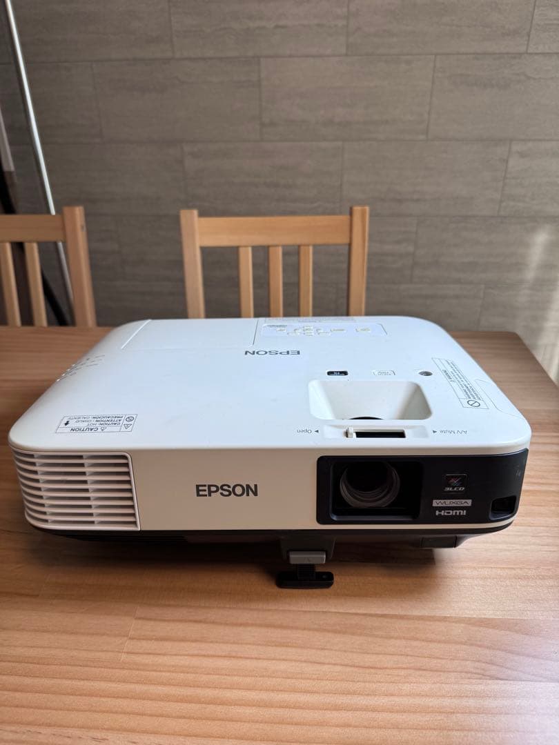 EPSON 1985WU HD プロジェクター高輝度4800lm HDM対応美品