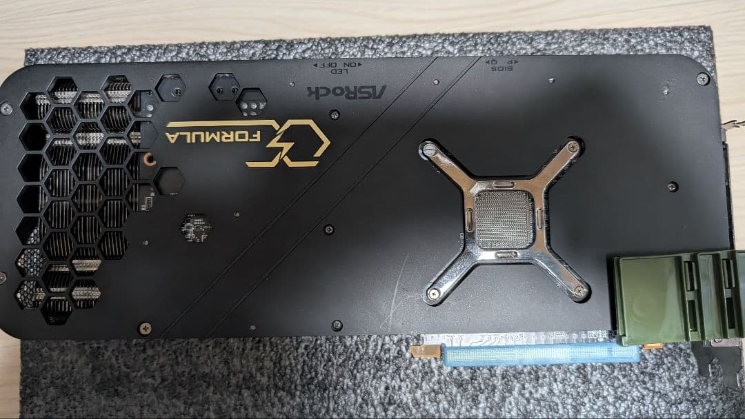 グラフィックボード・グラボ・ビデオカード ASRock Radeon RX 6950 XT OC Formula