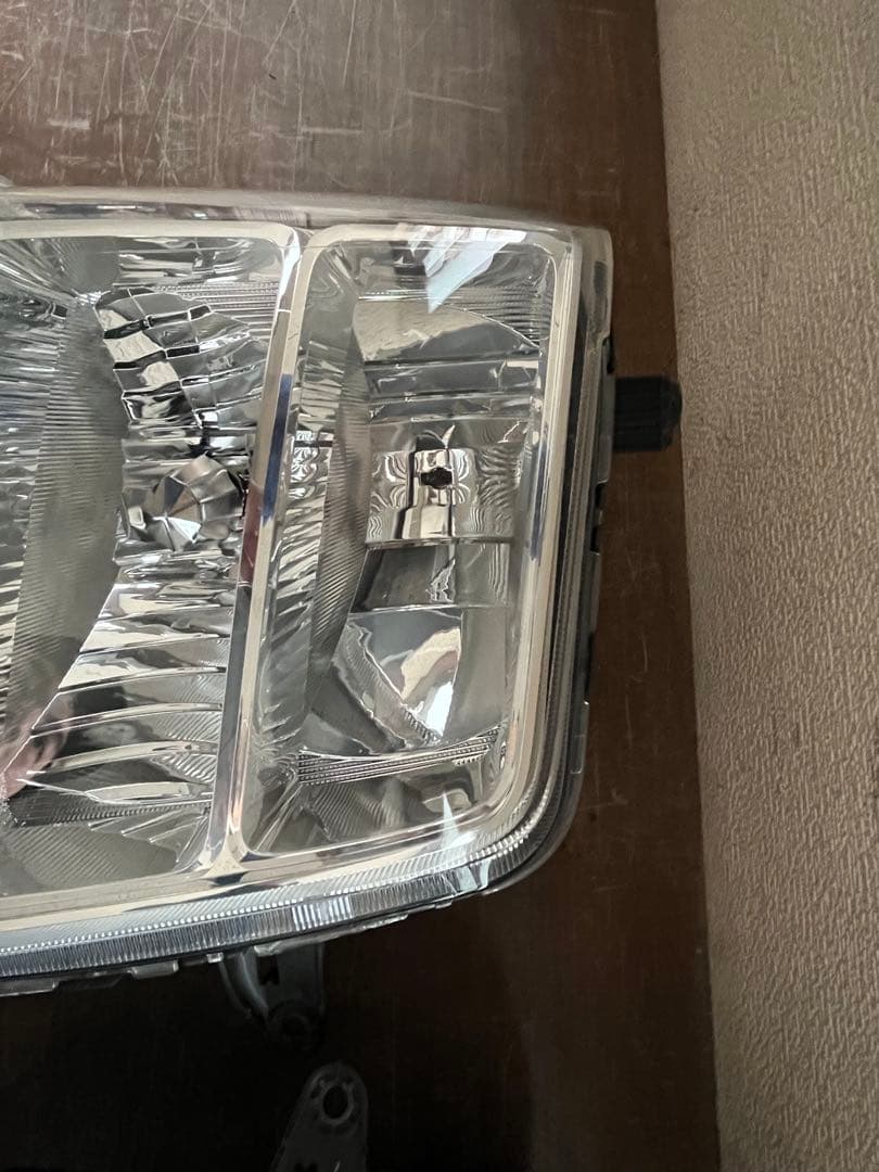 スズキ純正エブリィDA17Wの左右ヘッドライトユニットセット　中古品