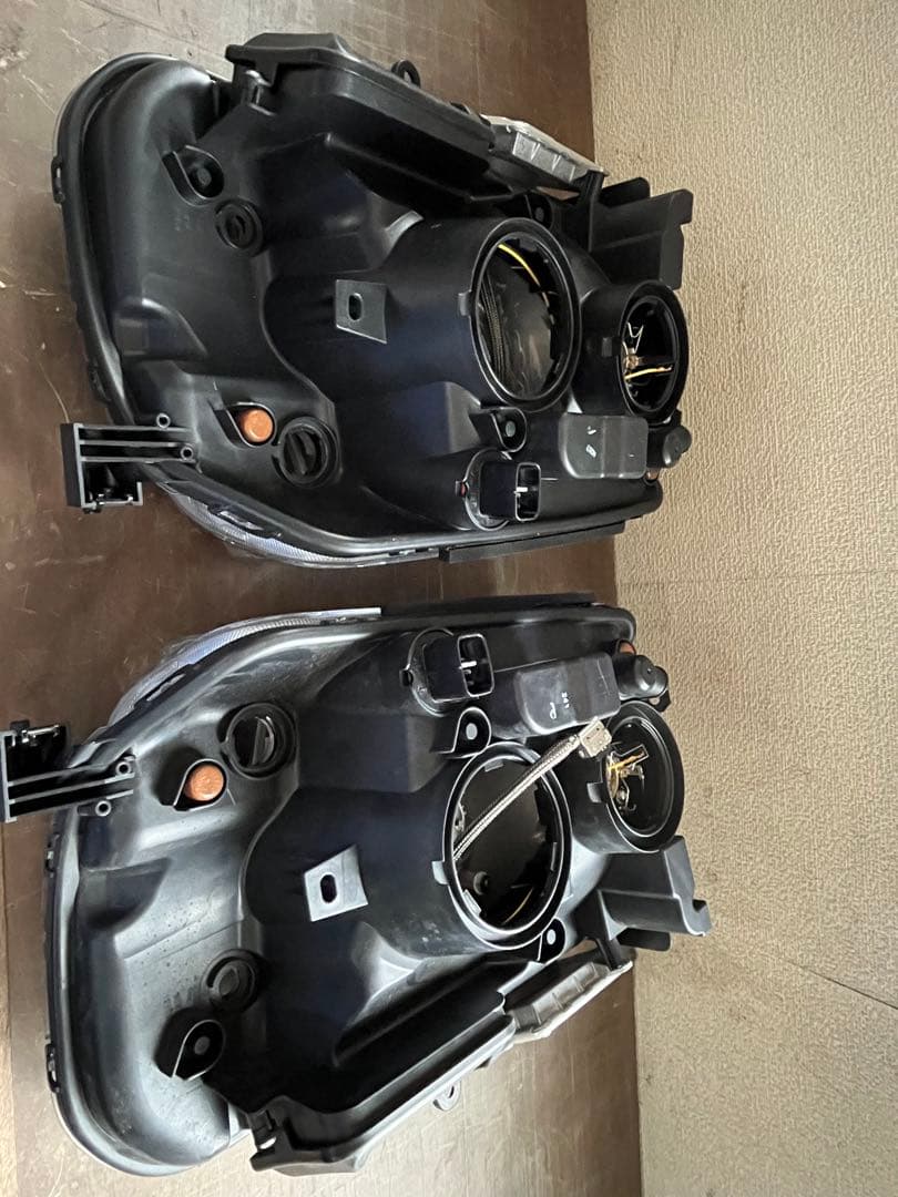 スズキ純正エブリィDA17Wの左右ヘッドライトユニットセット　中古品