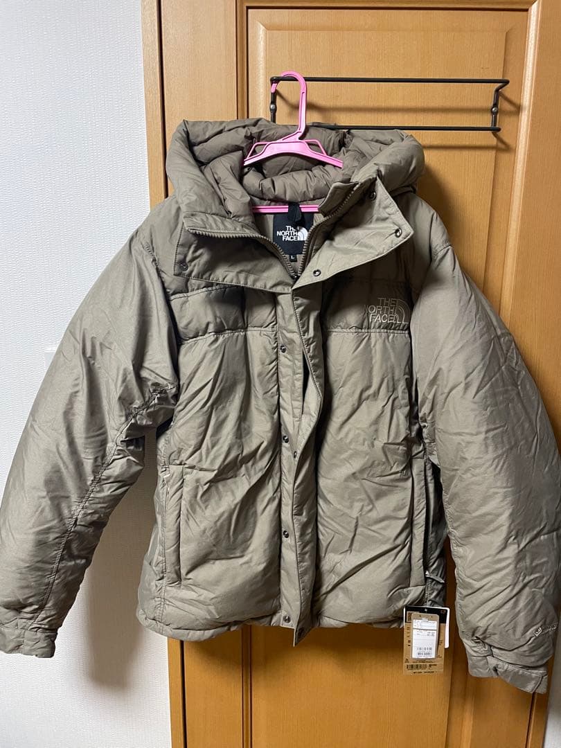 THE NORTH FACE フード付きダウンジャケット