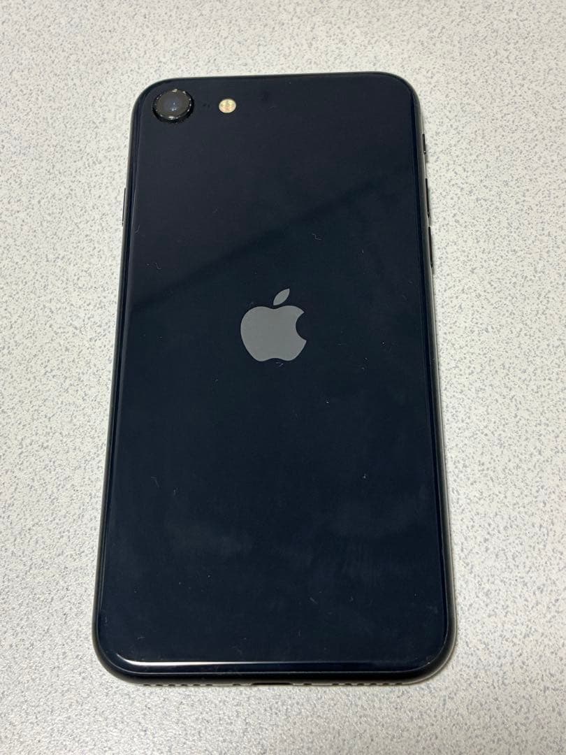 Apple iPhone SE3 第3世代　64GB
