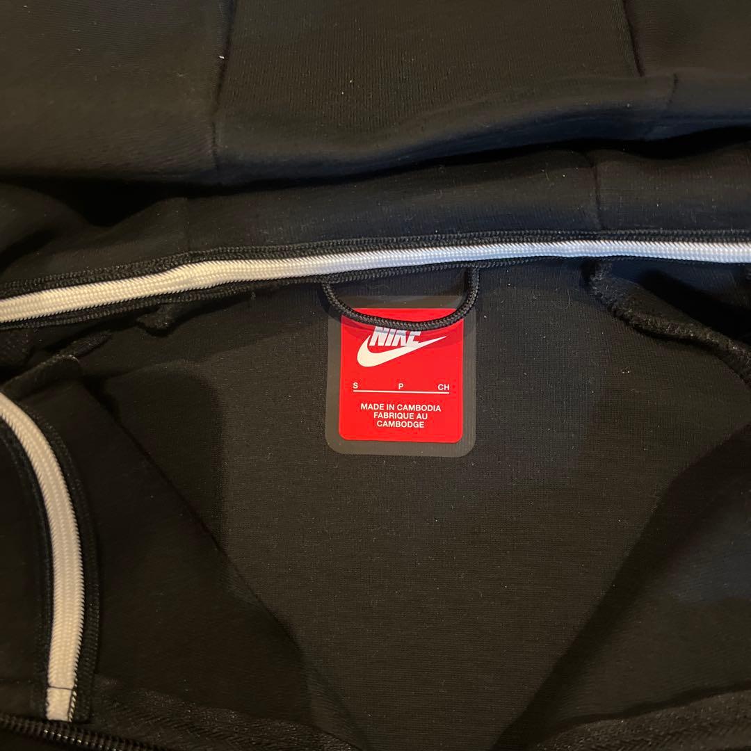 NIKEテックフリース　Sサイズ