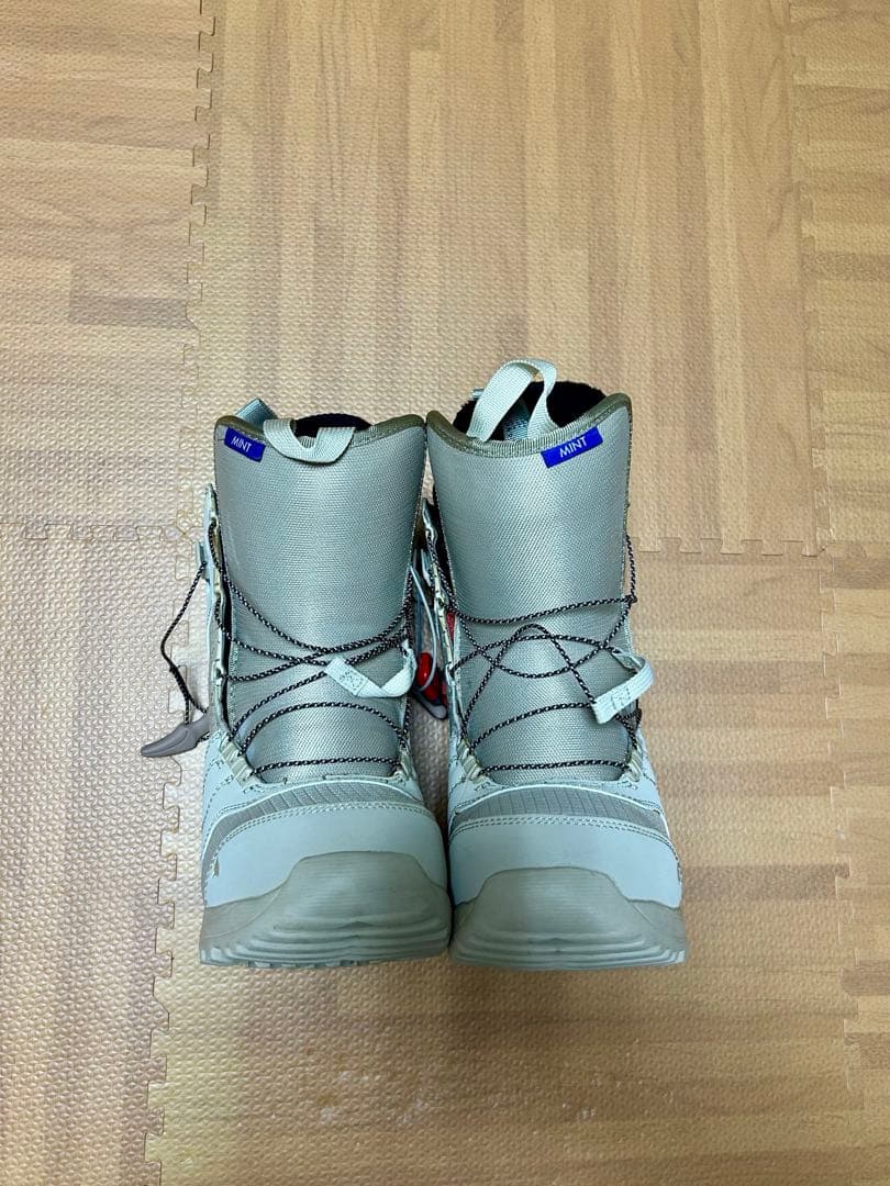 BURTON MINT ブーツ 23cm【白】