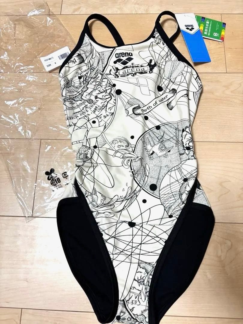 【タグ付き新品・未使用】アリーナ競泳水着 ワンピース　2025秋冬　M ベージュ